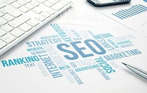 SEO ve anahtar kelime kavramlarını gösteren kelime bulutu